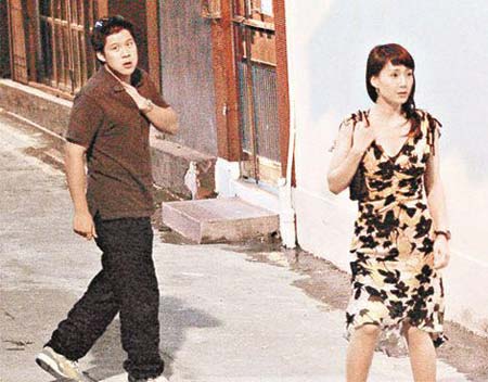 傳郭晶晶婚姻亮紅燈 霍啟剛與嫩模吳婷演“海戰門”