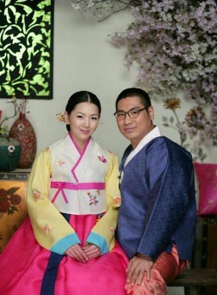 蘿莉肌肉女池妍玉現身國內節目 現場輕松托起男嘉賓