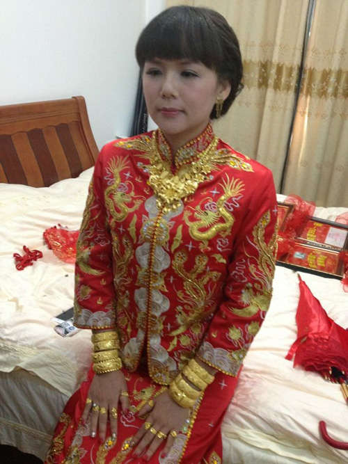 福建萬(wàn)利集團(tuán)老總嫁女 嫁妝數(shù)億擺席8天(組圖)