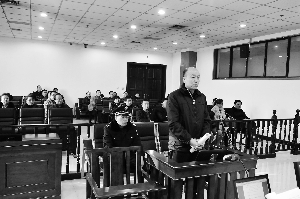 顏承魯庭審現場。 本報記者 郭玉紅 攝