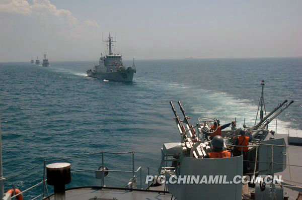 資料圖：中國海軍某獵潛艇大隊(duì)機(jī)動(dòng)反潛演練。