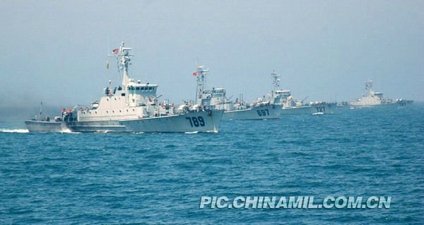 資料圖：中國海軍某獵潛艇大隊(duì)機(jī)動(dòng)反潛演練。