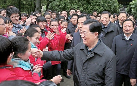 胡錦濤闊別34年后回鄉不封路