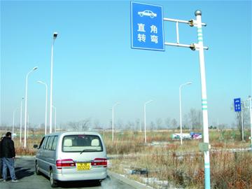 記者調(diào)查青島駕校學車亂象