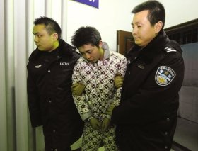 1月16日下午,犯罪嫌疑人王志初被新化警察抓獲。圖/IC