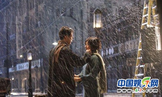盤點影視劇浪漫白雪唯美瞬間 林心如楊冪趙雅芝俏皮嬌媚(圖)