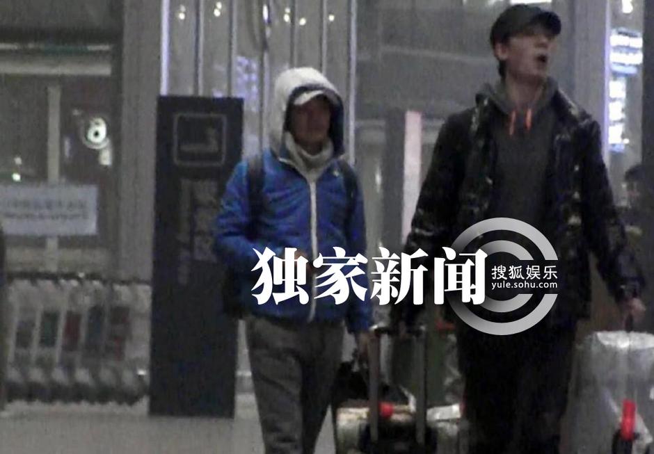 王寶強(qiáng)低調(diào)回京 愛妻開豪車接機(jī)共返愛巢