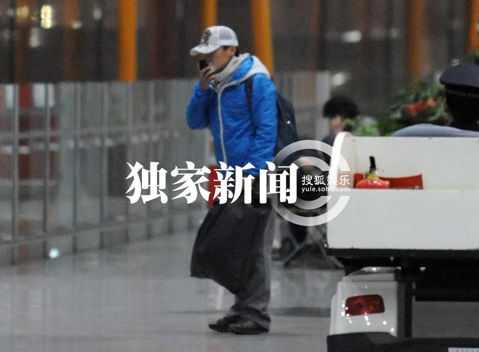 王寶強低調回京 愛妻開豪車接機共返愛巢