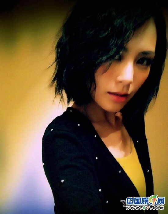 揭露艷照女星的后現代生活