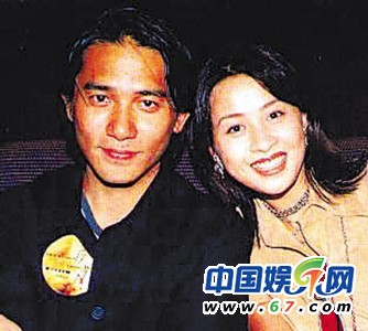 揭露艷照女星的后現代生活