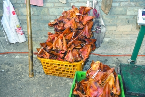 大膽！病死豬+蘇丹紅熏出Y臘肉
