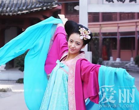 女星唐宮戲中的驚艷造型 養眼
