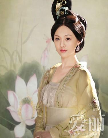 女星唐宮戲中的驚艷造型 養眼