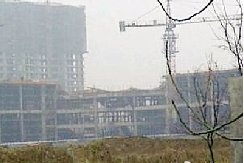 周口在建客運站坍塌續(xù)：當地政府仍不接受采訪