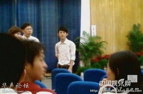 明星當老師的課堂照 誰最有范兒