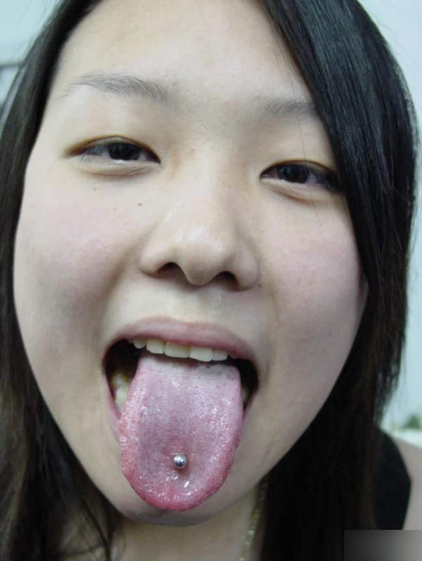 女學生的膽子到底有多大？