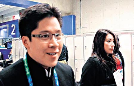 明星情侶當街爭吵內幕：高圓圓質問趙又廷未果甩手走人