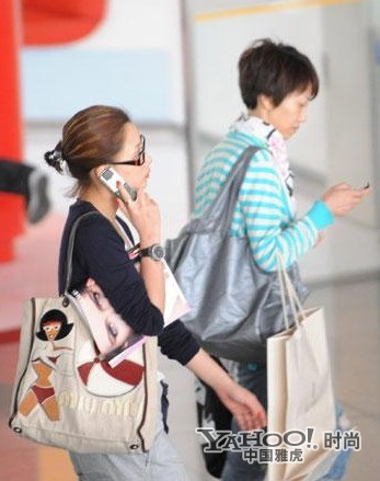 女神級明星真實(shí)素顏 臉殘面部僵
