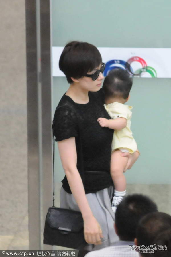 孫儷獨自攜子出游 婚后生活揭秘