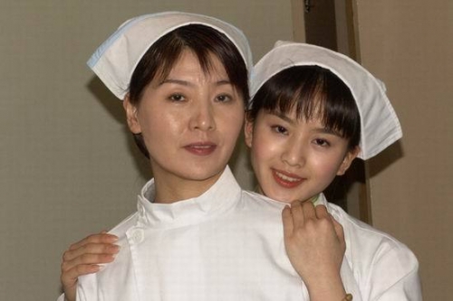 四小花旦背景曝光 唐嫣助理曬戀愛證據罵邱澤裝孫子！