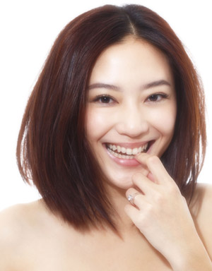 女星與小三過(guò)招:周慧敏閃婚搶倪震 胡紫薇大鬧央視