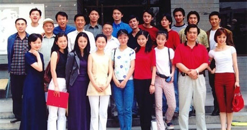 文章初戀女友曝光 揭明星大學(xué)時(shí)戀愛那些事