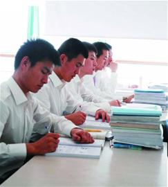 想沖上云霄？自掏學(xué)費(fèi)80萬