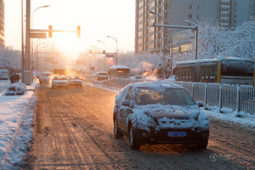 2013年3月20日早晨，降雪后的北京，全城銀裝素裹