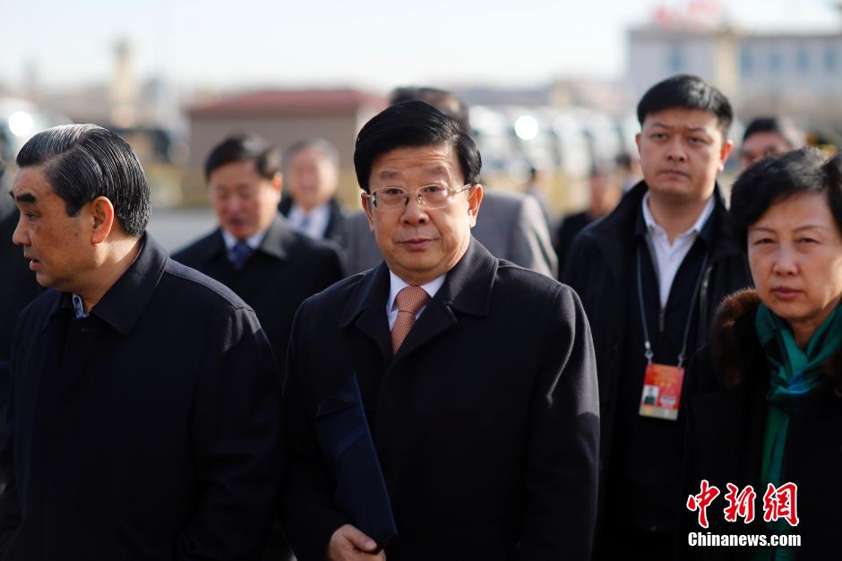 十二屆全國人大三次會議舉行預備會議