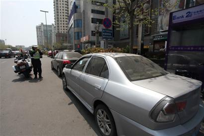 17萬網友參與吐槽交通陋習 隨意亂停車最常見