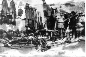 1943年3月，新四軍在鹽阜區(qū)反“掃蕩”作戰(zhàn)中連續(xù)作戰(zhàn)50天。圖為陳集戰(zhàn)斗中的繳獲品。