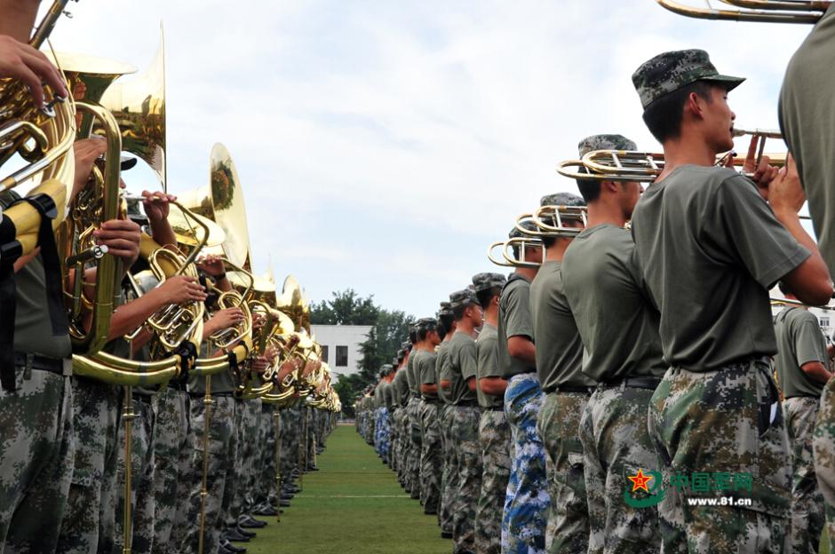 閱兵聯合軍樂團與合唱團合練 女隊員亮眼