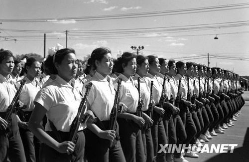 1958年國慶閱兵 民兵方隊規模空前