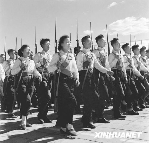 1958年國慶閱兵 民兵方隊規模空前