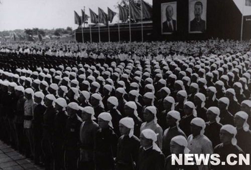 1958年國慶閱兵 民兵方隊規模空前