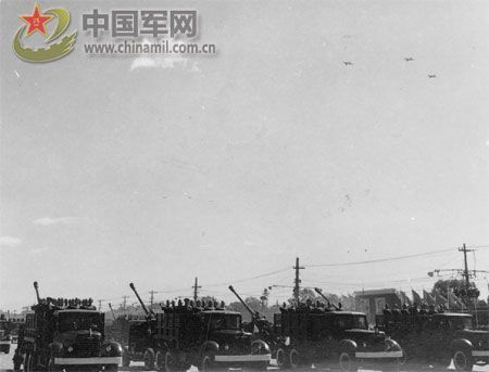 1958年國慶閱兵 民兵方隊規模空前