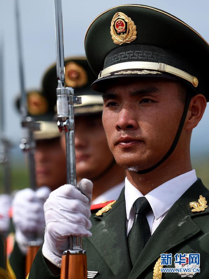 走近升旗儀式護衛方隊