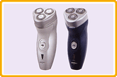 銀色的型號(hào)是SA 860    零售價(jià)：138元   團(tuán)購價(jià)：110 
藍(lán)色的型號(hào)是SA 850    零售價(jià)：128元   團(tuán)購價(jià)：109 
這兩款剃須刀除了顏色不同，款式和功能都是一樣的~~以下是功能介紹： 
◆浮動(dòng)式小三頭剃須刀 
◆“第二代”超薄圓弧式刀面 
◆即插即用 
◆長壽命，鎳氫環(huán)保電池 
◆配備鬃刀系統(tǒng) 
◆帶電源線，充電8小時(shí)，200V-50Hz 